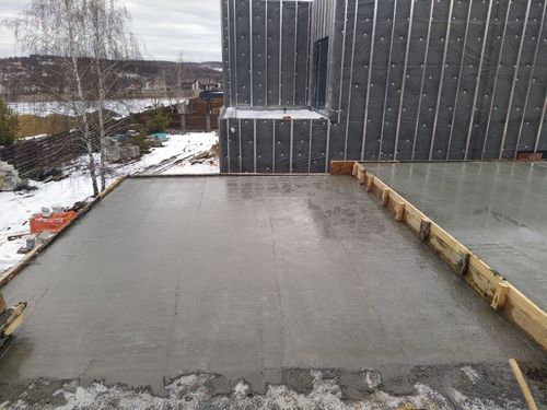 Baustelle mit Paletten